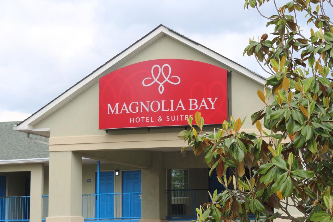 Magnolia Bay Hotel & Suites Джонсборо Экстерьер фото