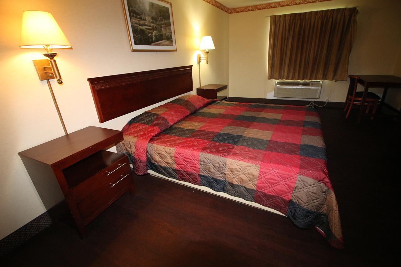 Magnolia Bay Hotel & Suites Джонсборо Экстерьер фото