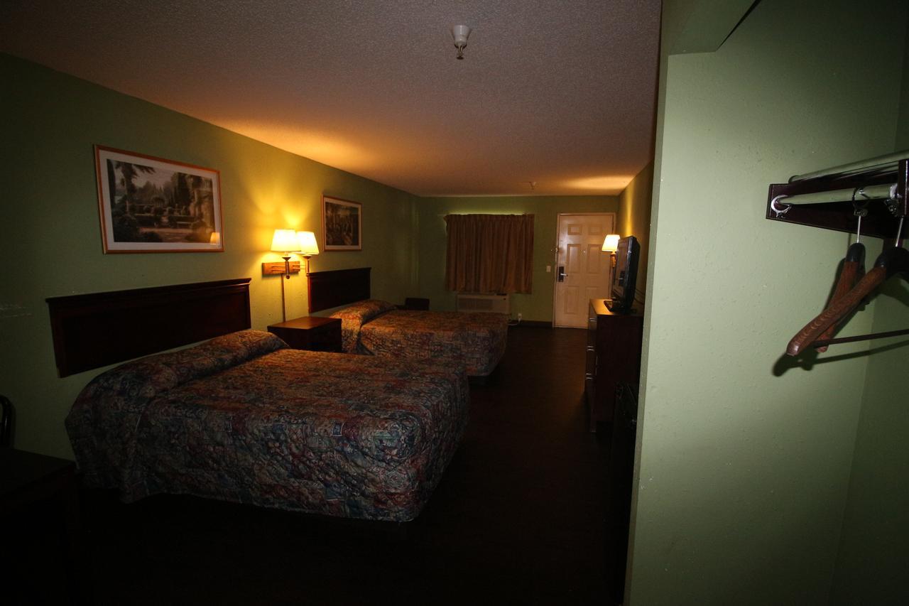 Magnolia Bay Hotel & Suites Джонсборо Экстерьер фото